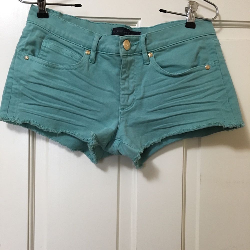 Juicy shorts